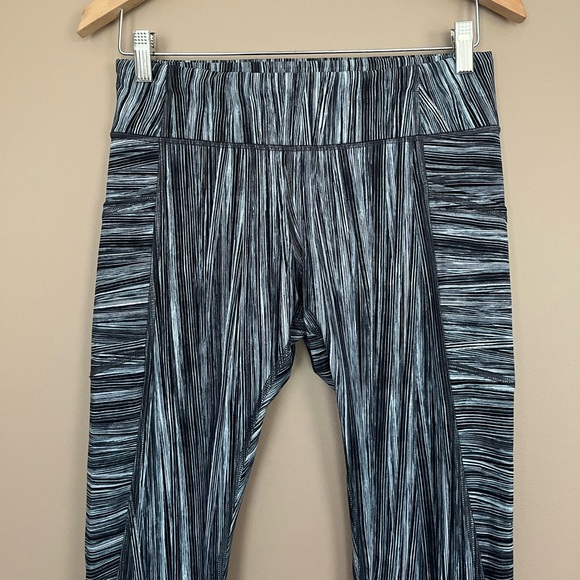 {Lululemon} Tight Stuff Tight II 25" in Low Tide Alpine White Black - Womens 8 - Picture 2 of 11